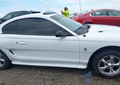 1994 Ford Mustang из США, поврежденный, VIN 1FALP4049RF208106